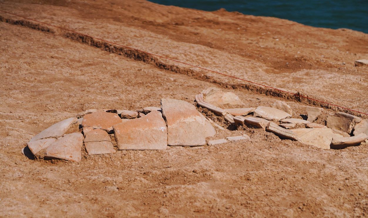 Gettyimages - 2232157186, IRAQ-CLIMATE-DROUGHT-ARCHAEOLOGY