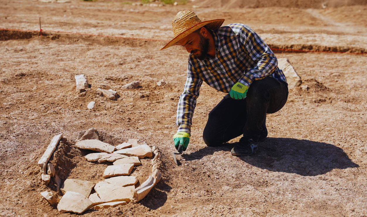 Gettyimages - 2232157435, IRAQ-CLIMATE-DROUGHT-ARCHAEOLOGY