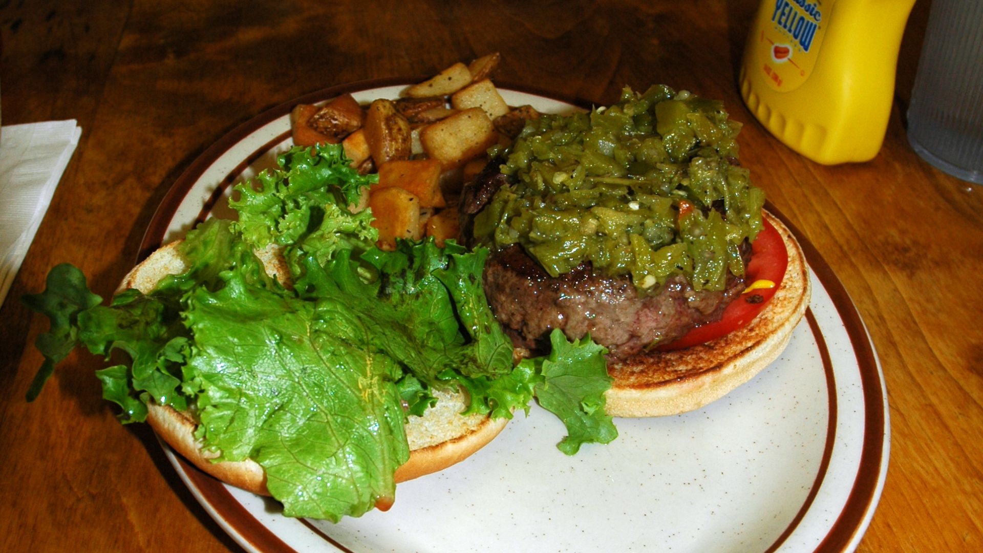 File:Bobcat Bite burger.jpg