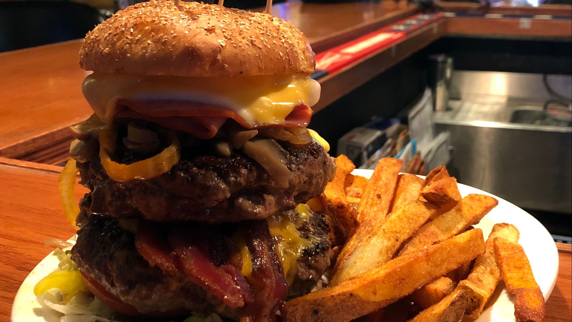 File:Thurmanator as served at Son of Thurman (Delaware, Ohio).jpg