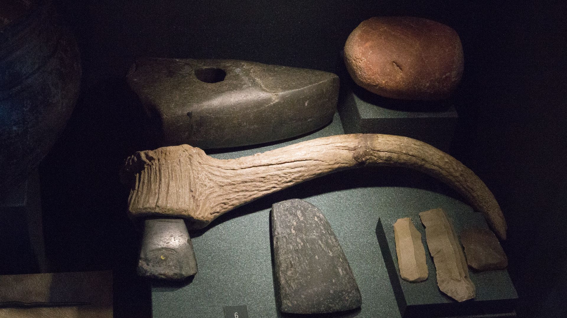 File:Stone tools, Neolithic or Copper Age, City of Prague Museum, 175541.jpg