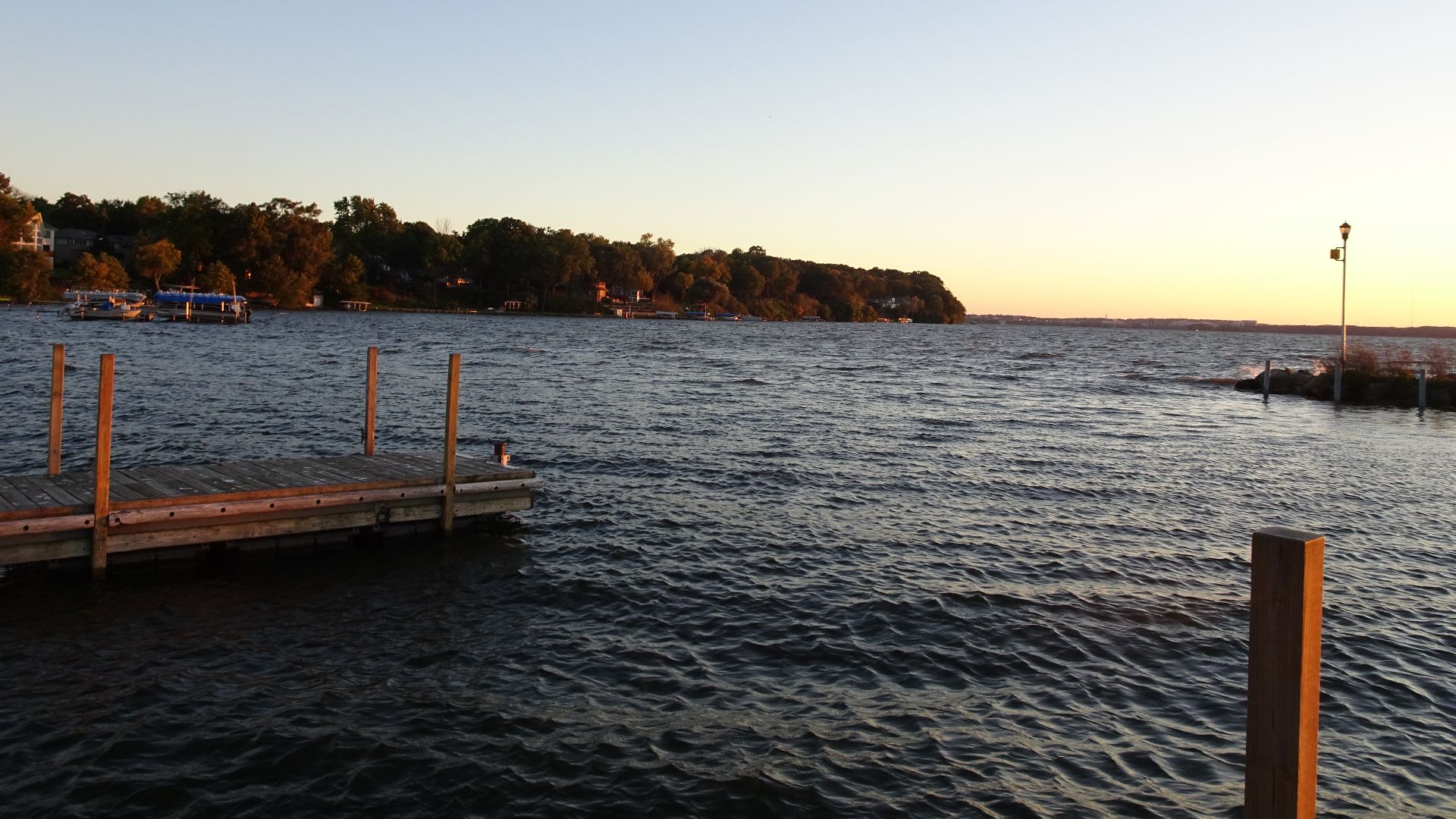 File:Lake Mendota - panoramio - Corey Coyle (1).jpg