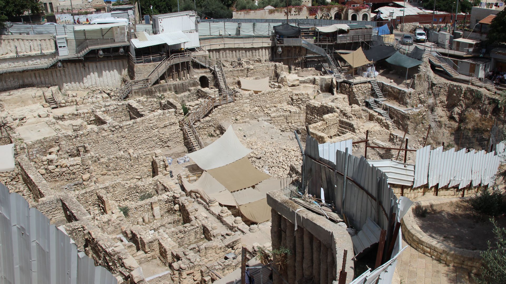 File:Givati Parking Lot Excavations in the City of David in Jerusalem Old City (42273210315).jpg