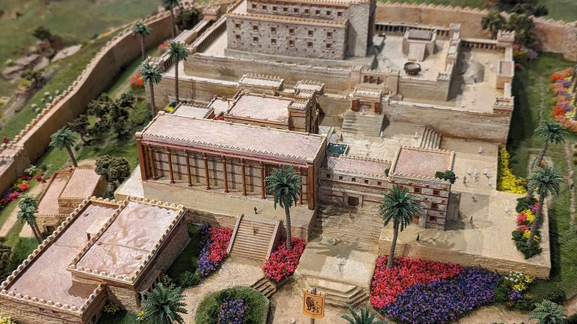 File:Model of Solomon's Palace - 01.jpg