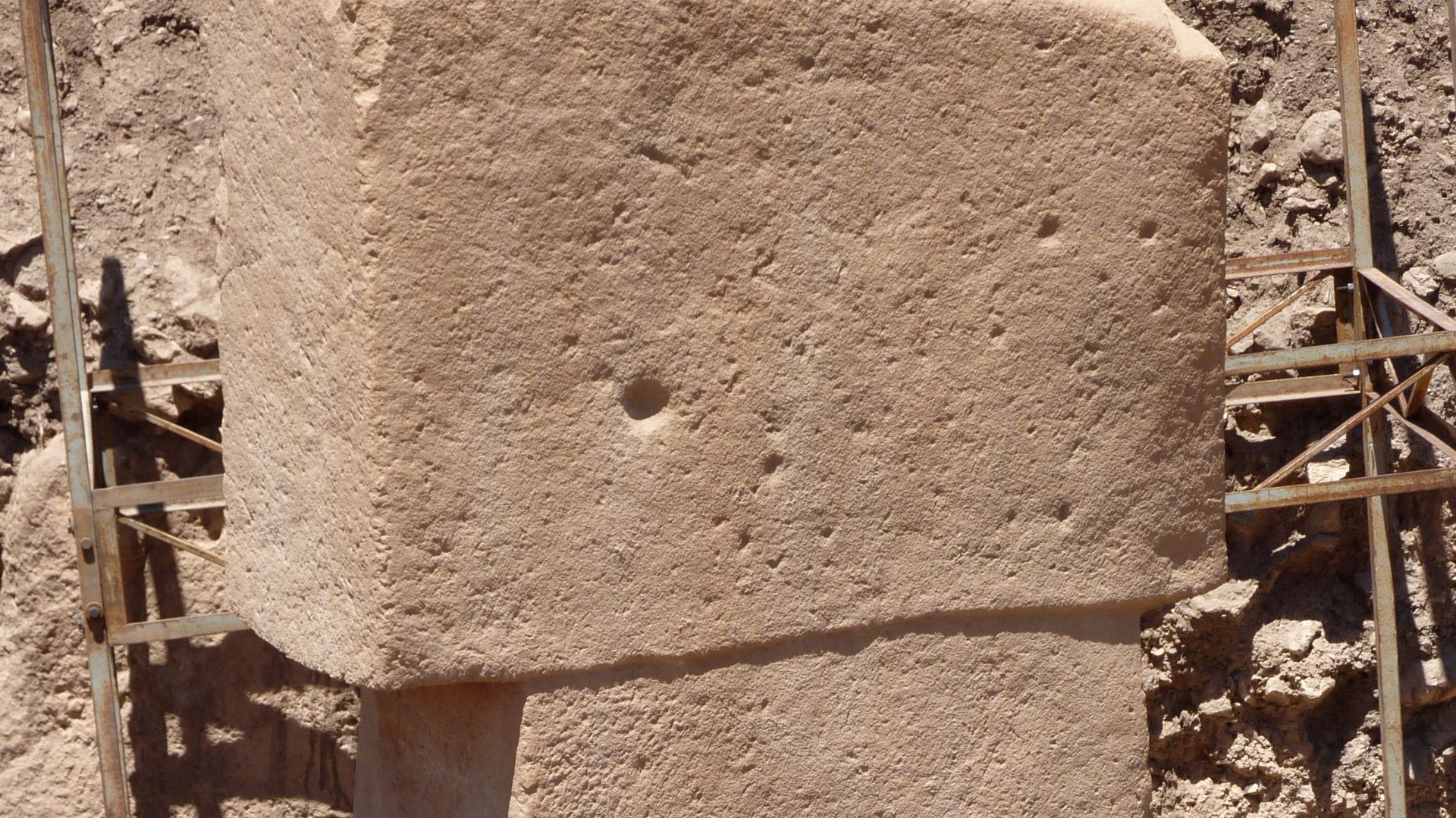 File:Göbekli Tepe Pillar.JPG