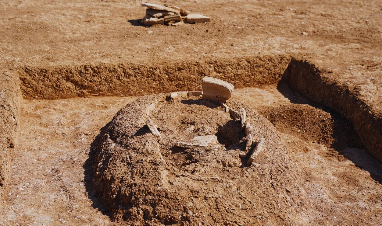 Gettyimages - 2232157518, IRAQ-CLIMATE-DROUGHT-ARCHAEOLOGY