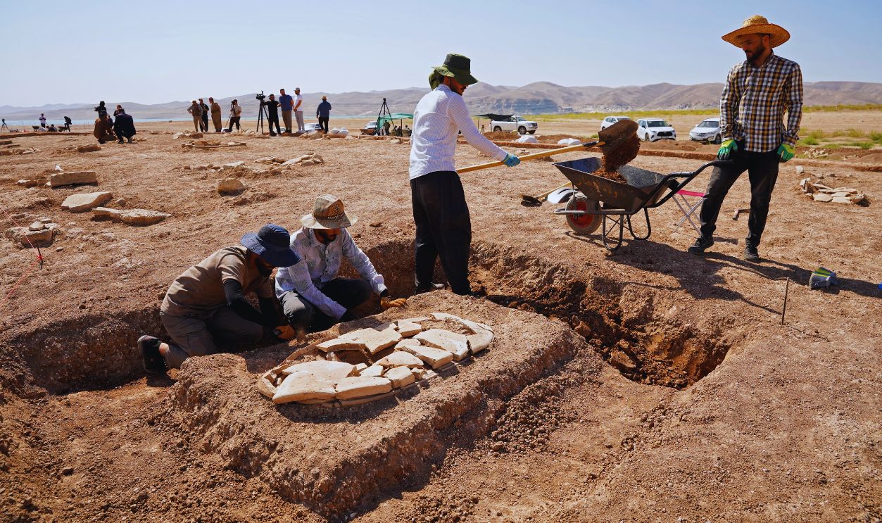 Gettyimages - 2232157226, IRAQ-CLIMATE-DROUGHT-ARCHAEOLOGY