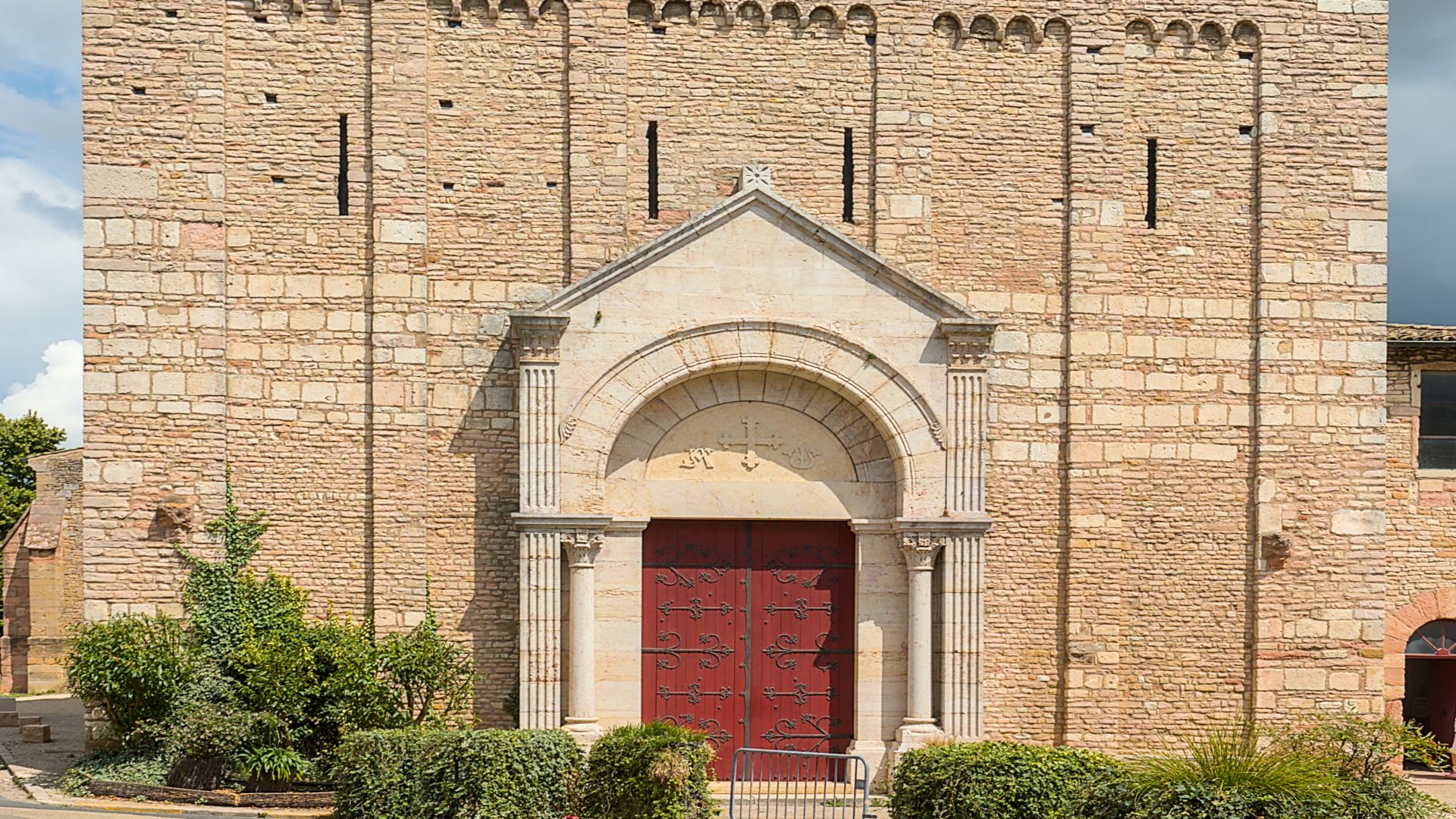 File:Tournus - Église Saint-Philibert - 05.jpg