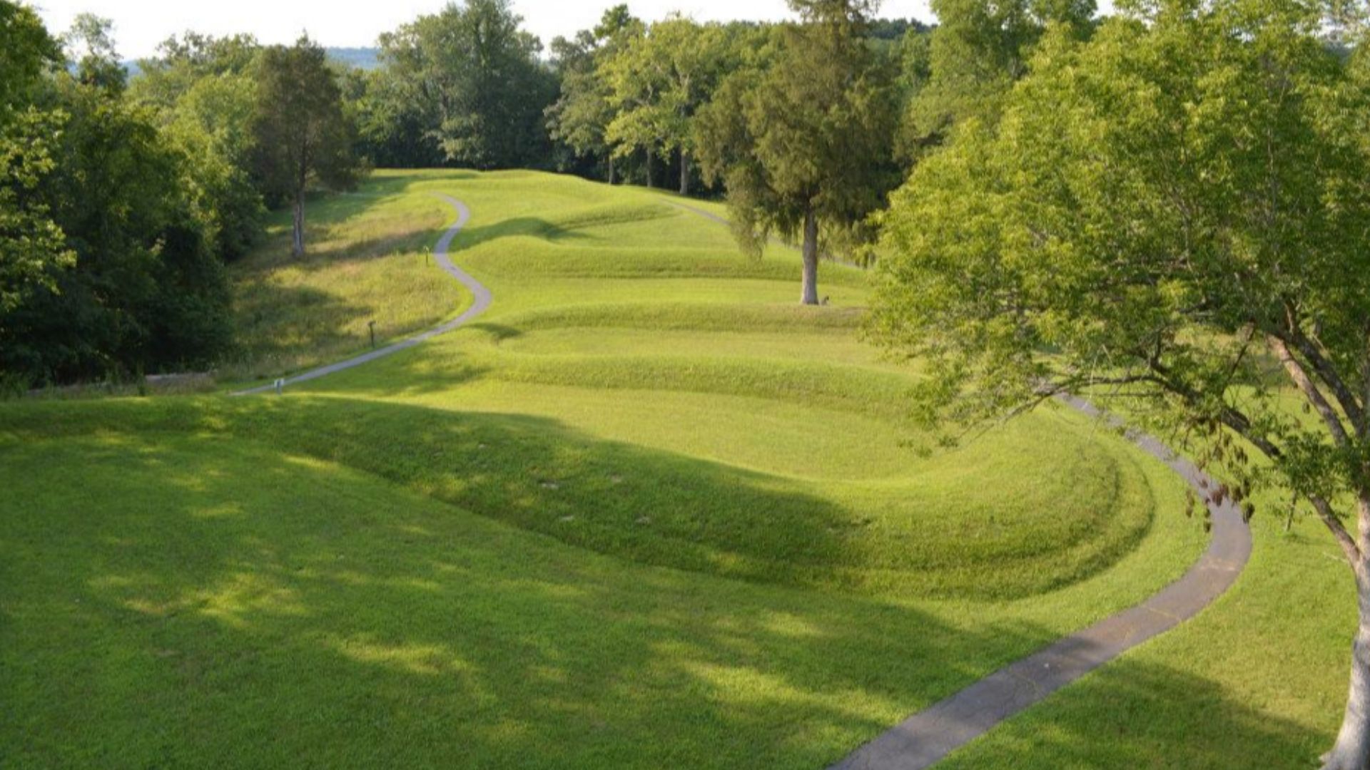 File:Serpent Mound, Peebles, Ohio 04.jpg