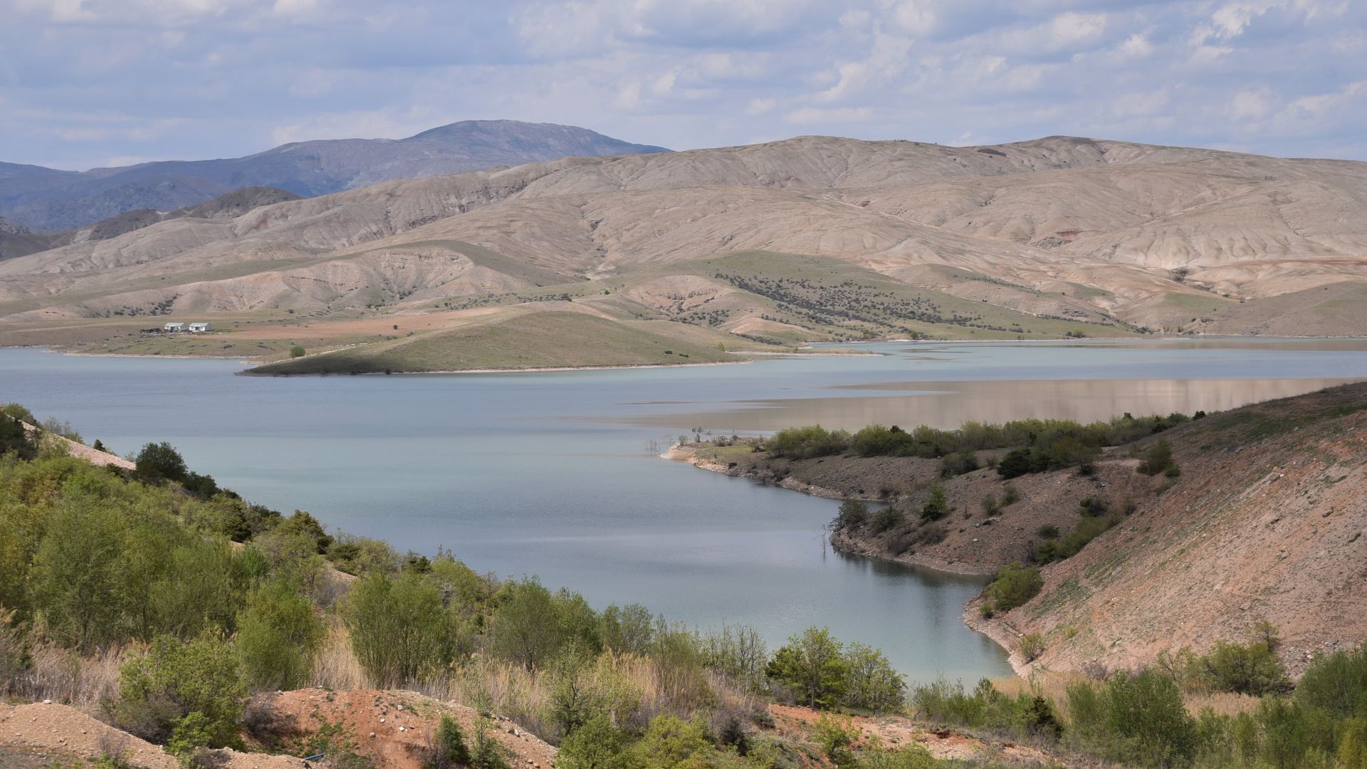 File:The Euphrates River in Turkey (52032008594).jpg