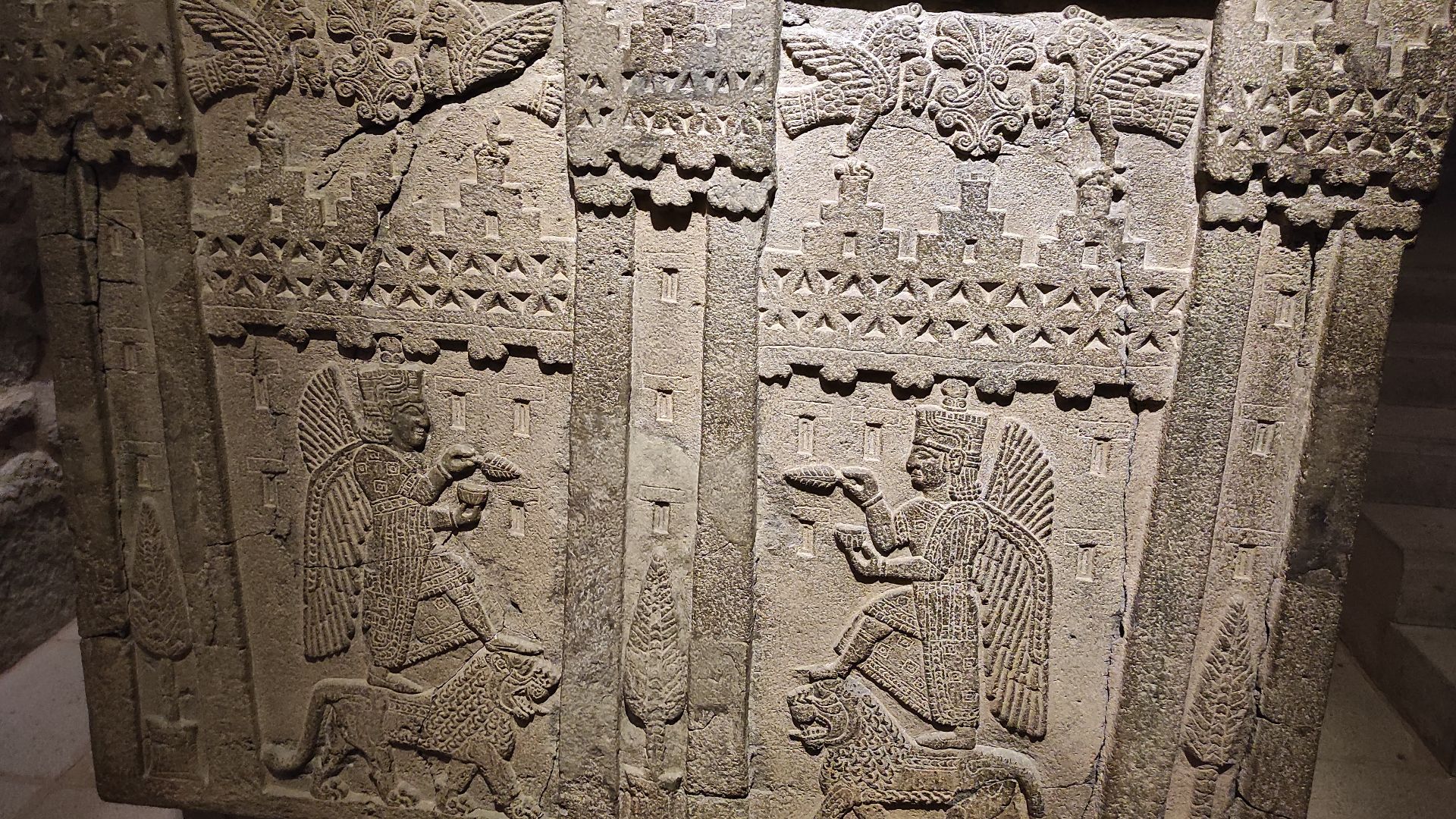 File:An Urartu Hieroglyph from Mezopotamia.jpg