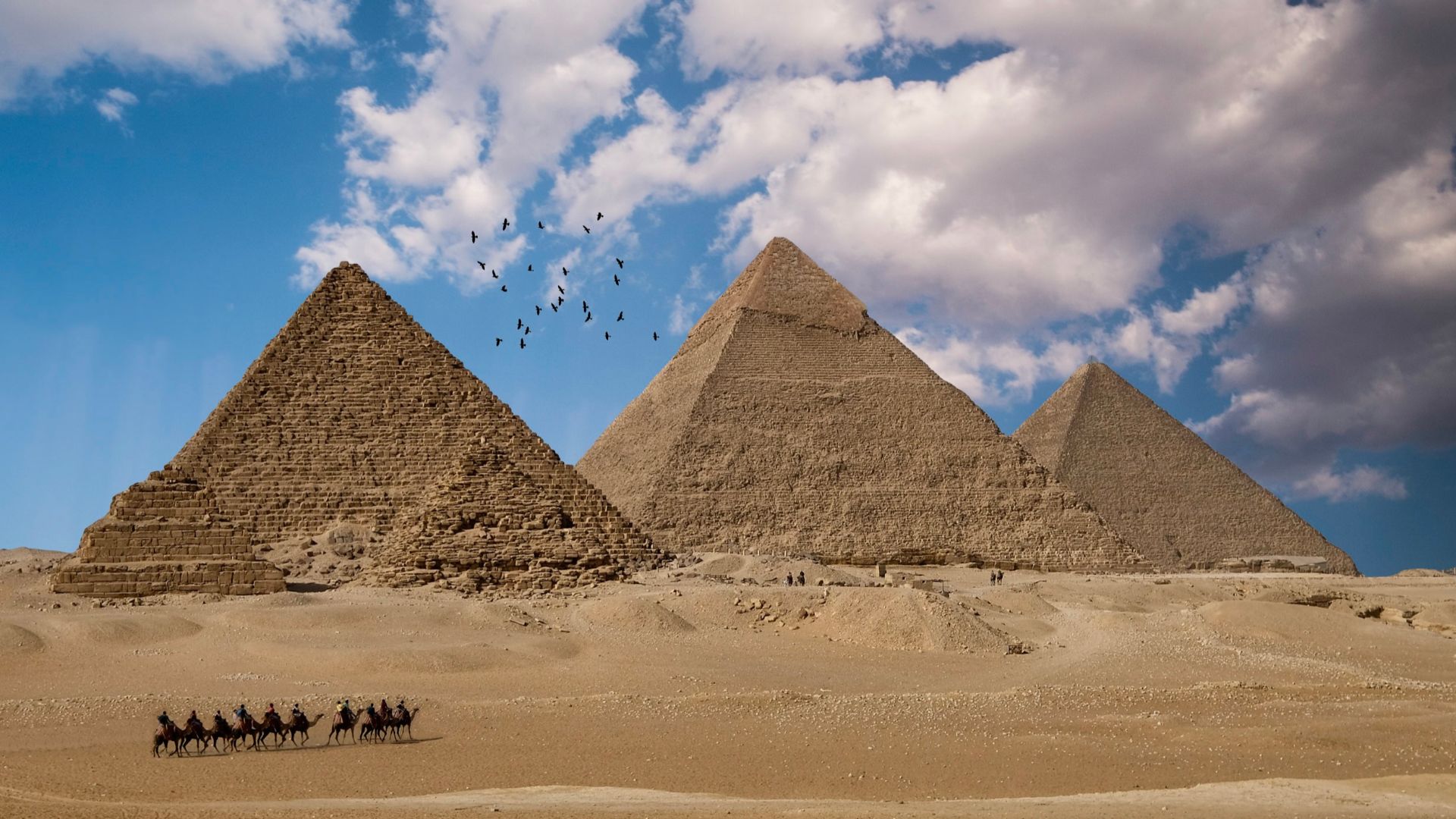 File:The amazing Giza Pyramids.jpg