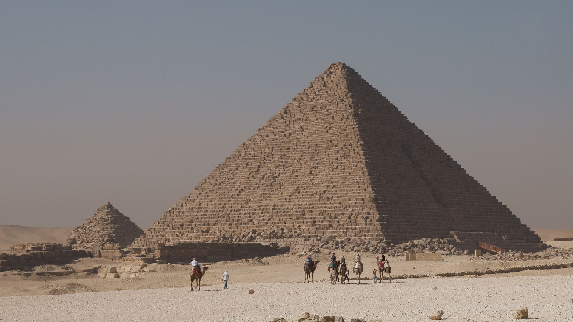 File:Menkaure's pyramid.jpg