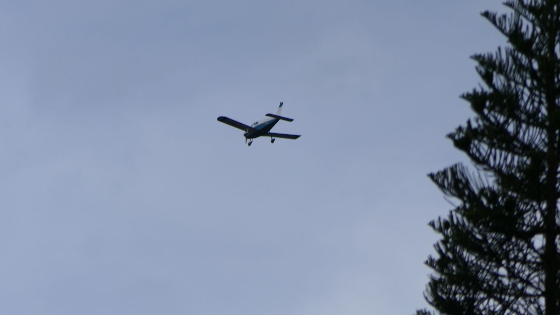 File:Light Aircraft - Brisbane single prop.jpg