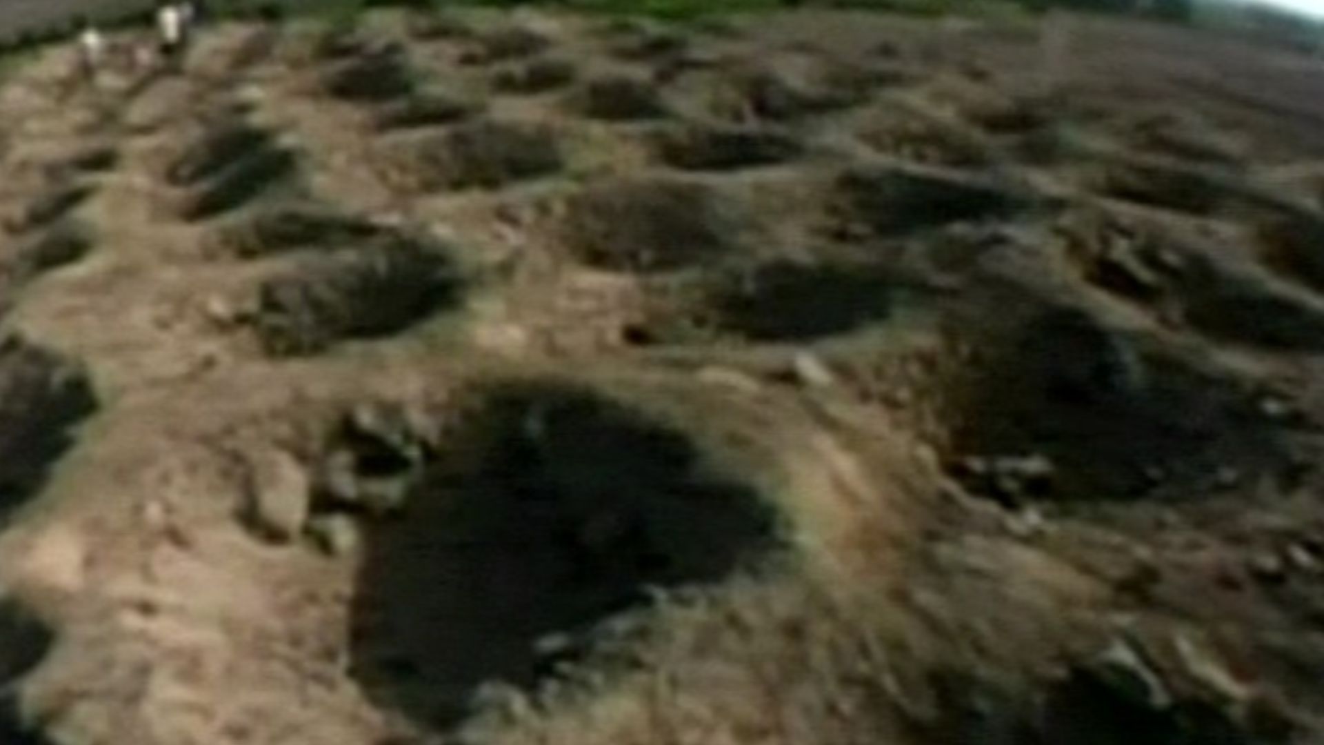 File:Faixa de Buracos - Linhas de Nazca - Peru - Band of Holes - 11 - panoramio.jpg
