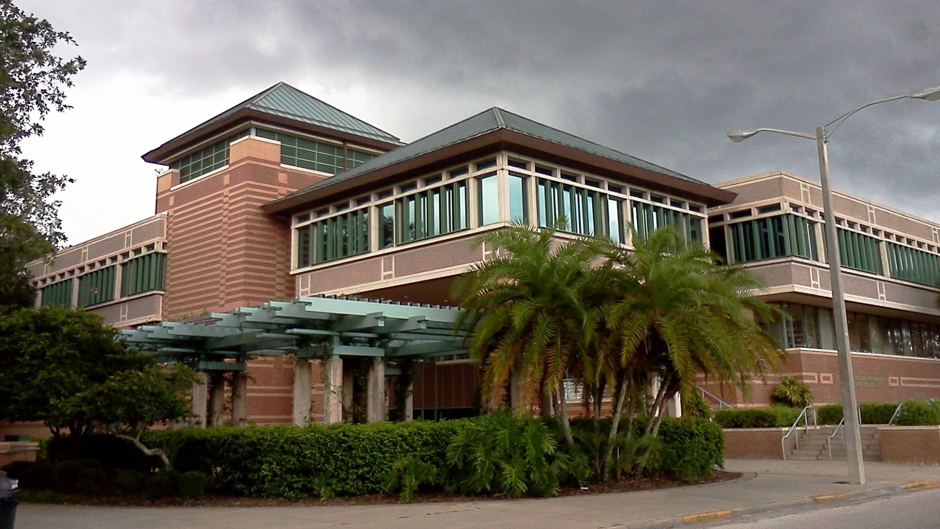 File:University of South Florida School of Information building.jpg