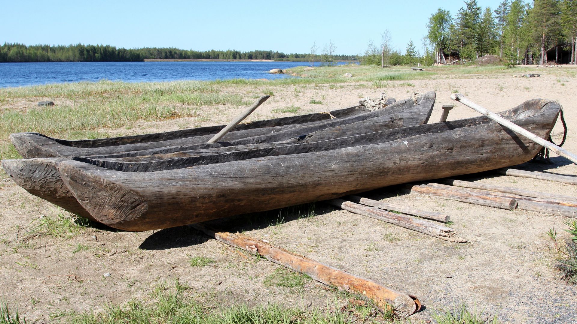 File:Dugout boats Kierikki Centre Oulu 20130526.JPG