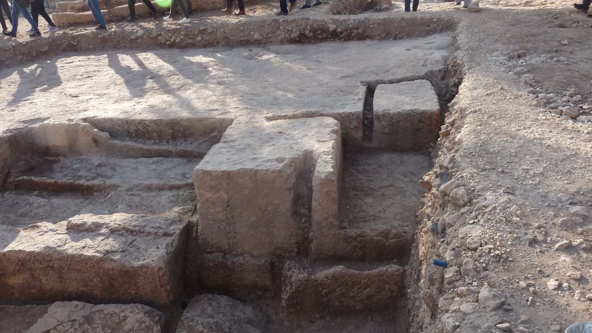 File:Sayburç excavation site.jpg