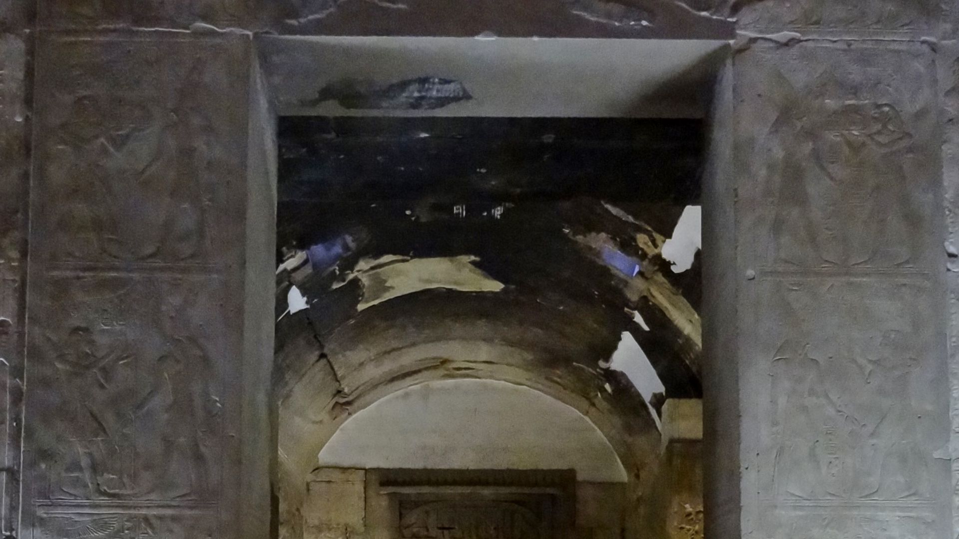 File:Abydos Horus-Kapelle 01.jpg