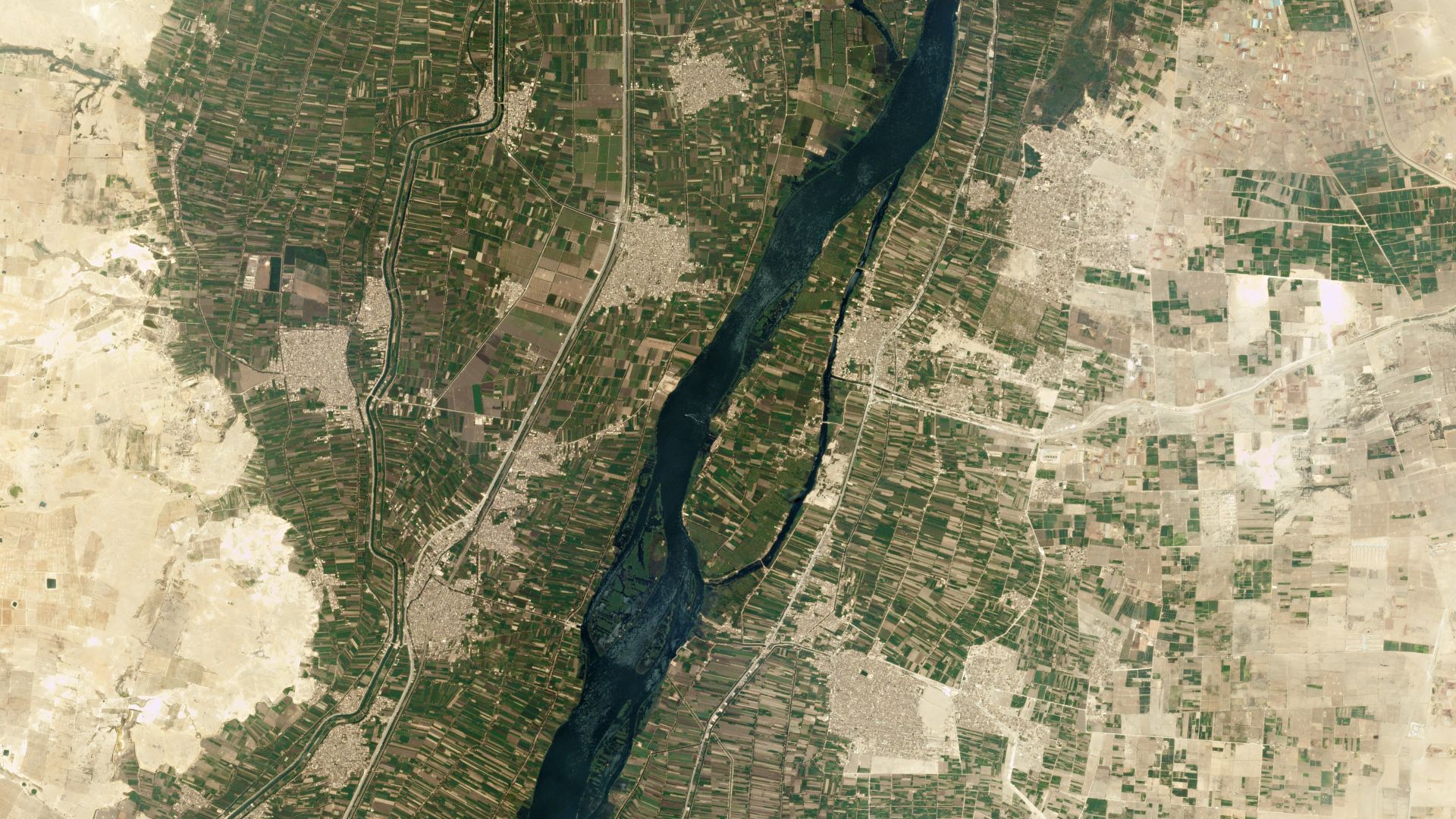 File:Nile River Valley, Egypt by Planet Labs.jpg