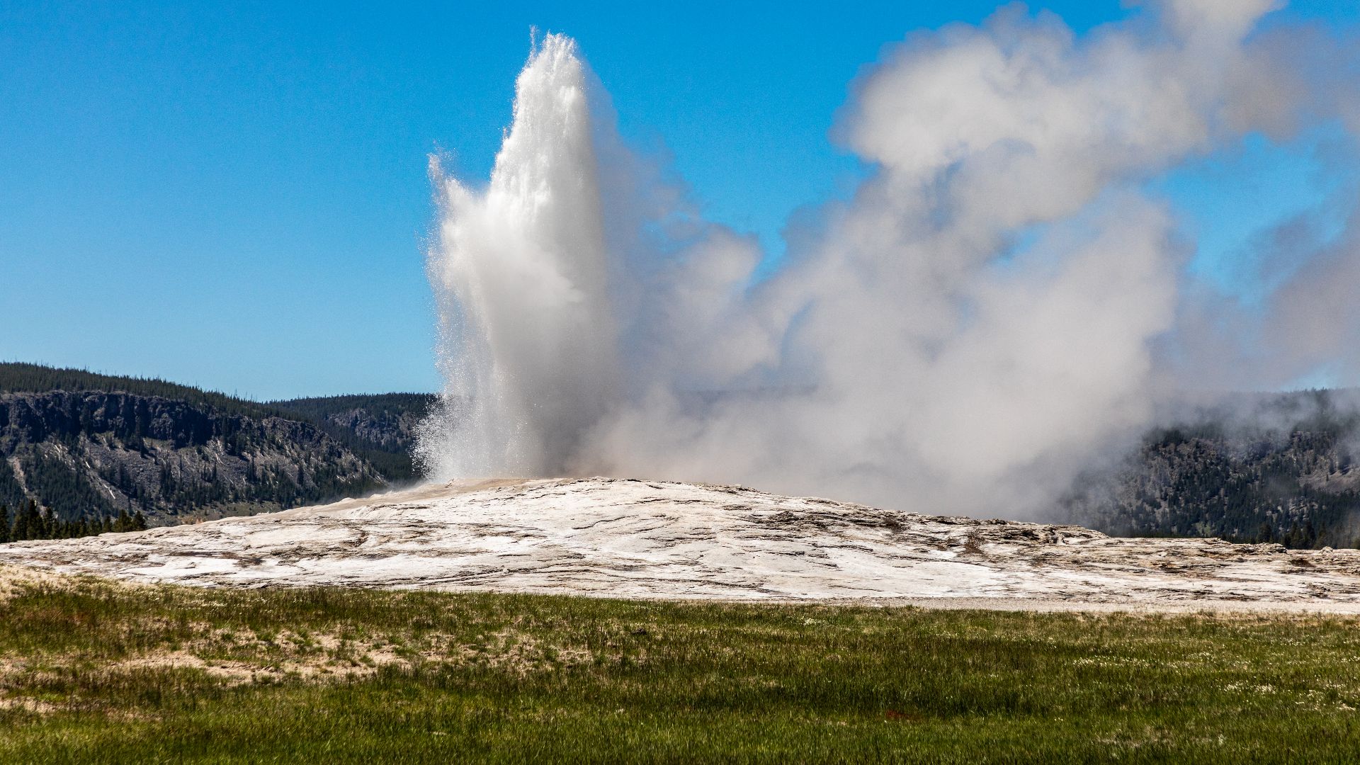 File:Yellowstone National Park (WY, USA), Old Faithful Geyser -- 2022 -- 2595.jpg