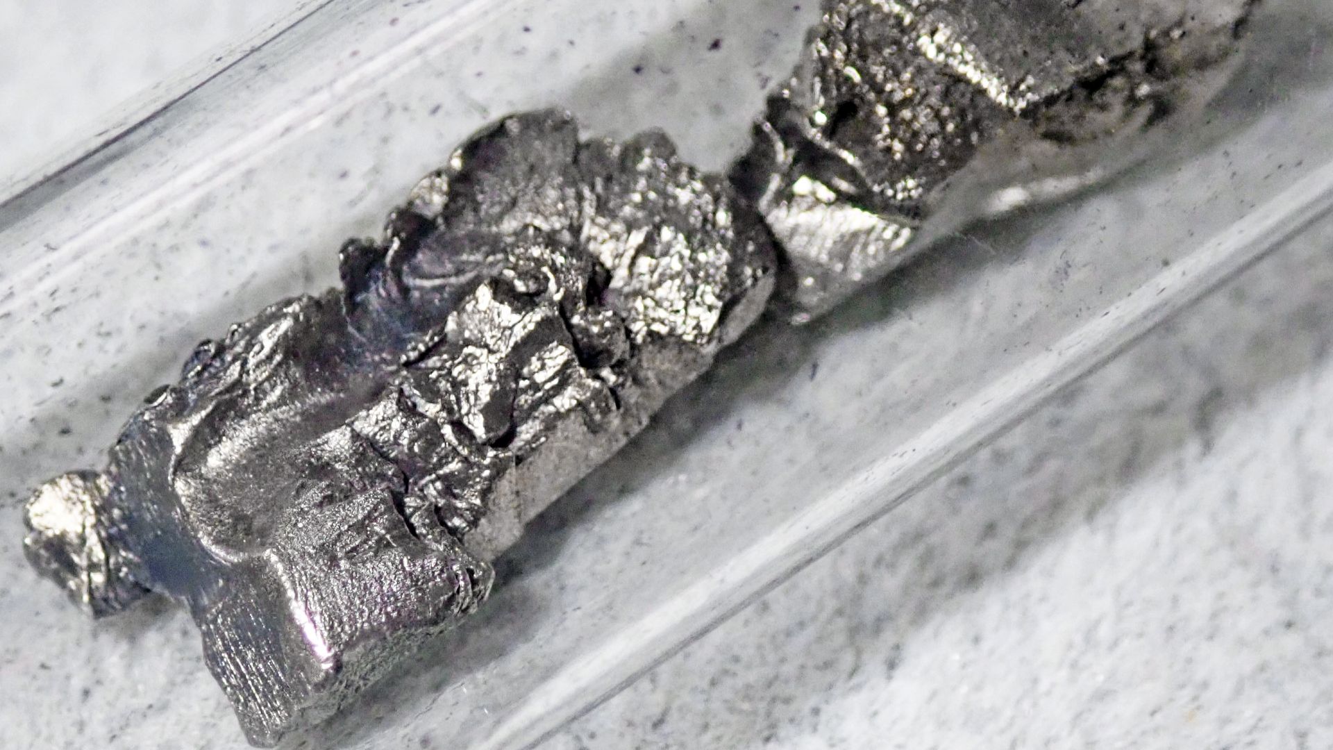 File:Neodymium (Element - 60) 2.jpg