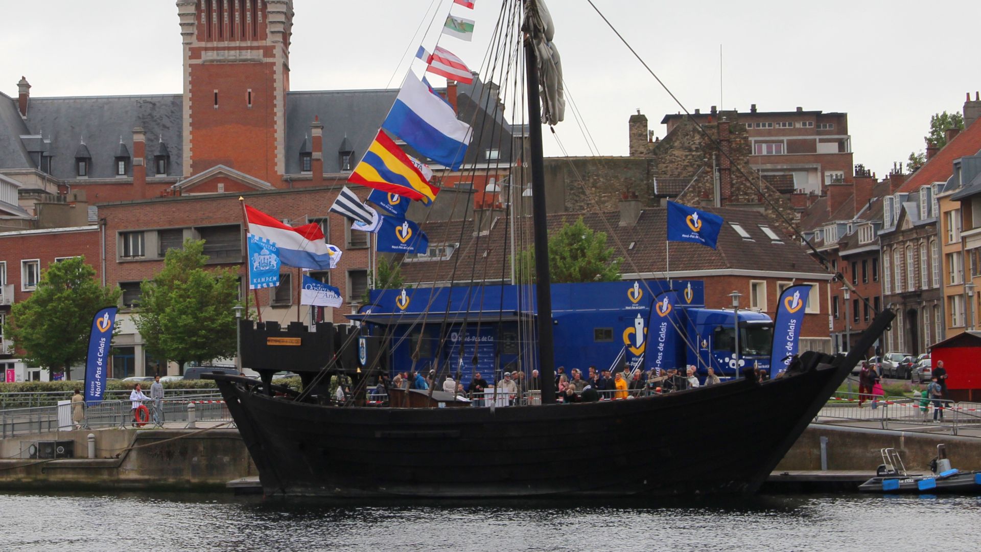 File:0 Kamper Kogge - 1er juin 2013 à Dunkerque (1).JPG