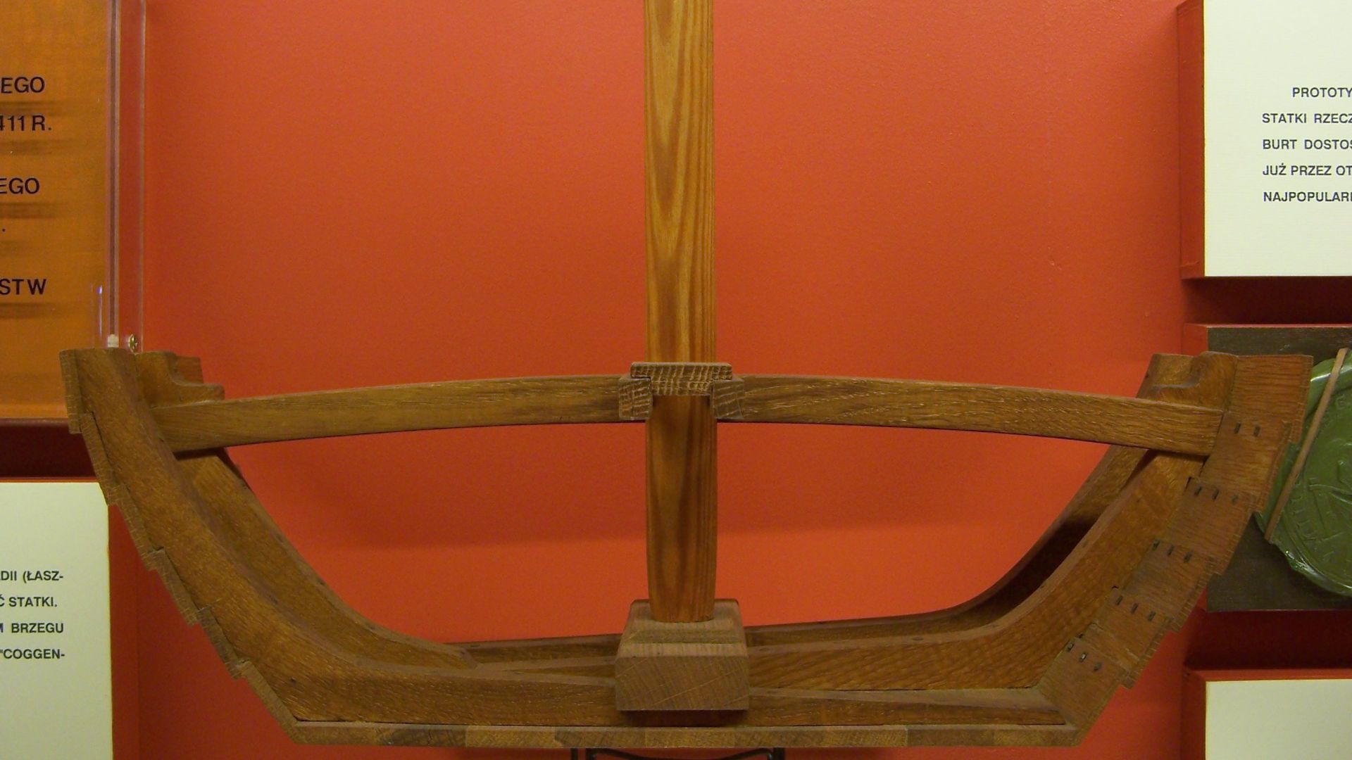 File:CMM - Przekrój poprzeczny kogi.JPG