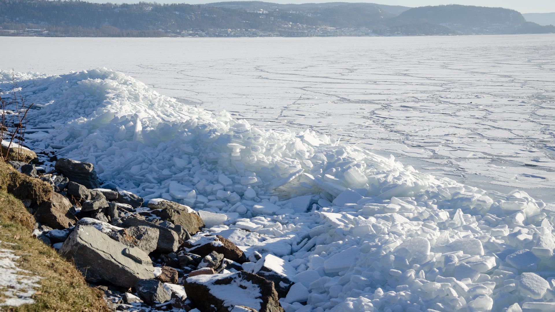 File:Drammensfjorden ice 2021 (4).jpg