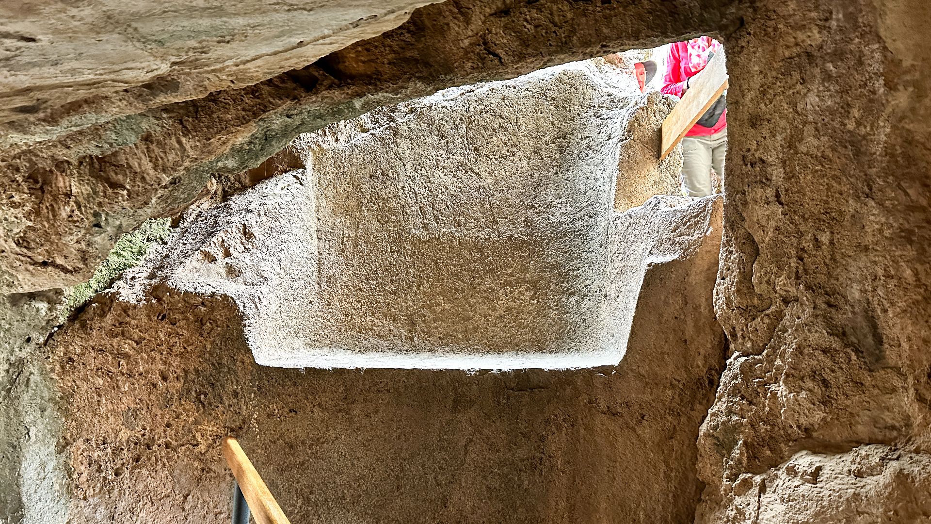 File:Q’enqo, Underground Chamber.jpg