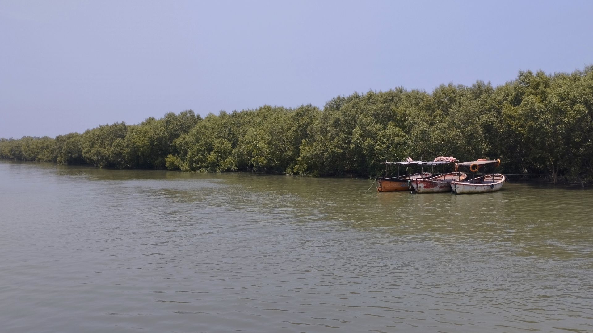 কক্সবাজারের মহেশখালী পয়েন্টে বঙ্গোপসাগর।