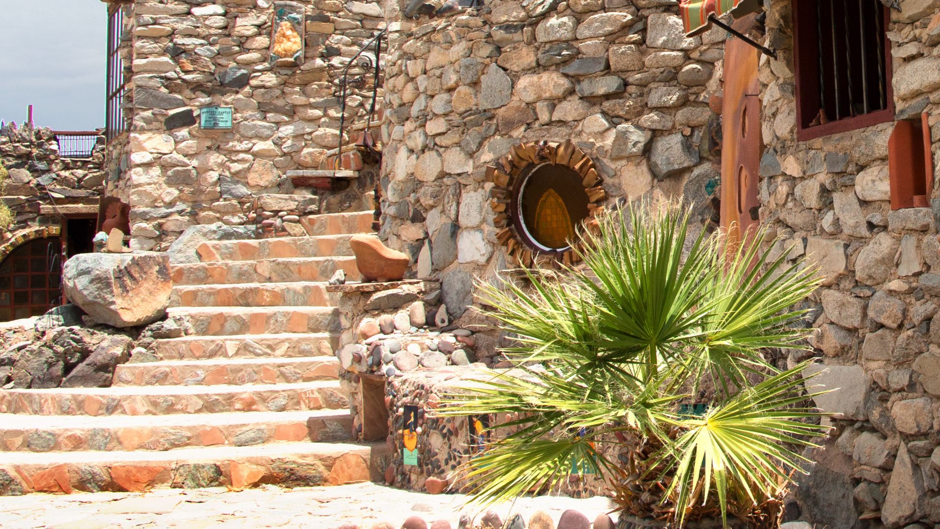 File:House Exterior Stairs (14427991374).jpg