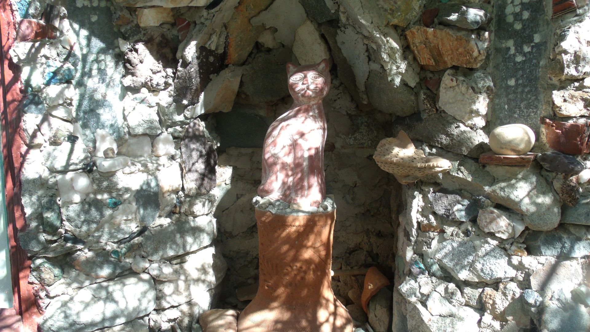 File:Phoenix-Mystery Castle-8.jpg