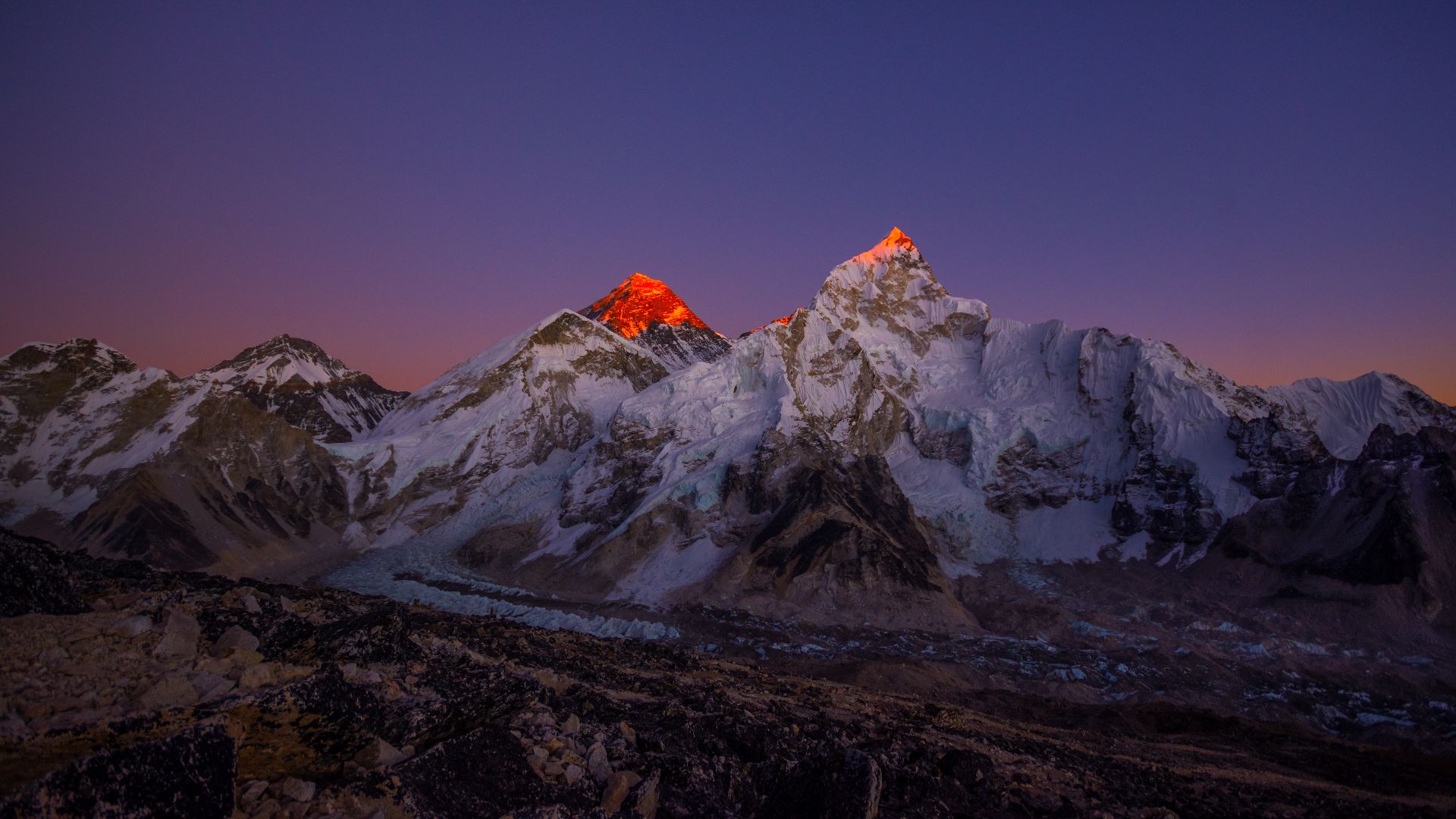 File:Sunset view of Everest.jpg