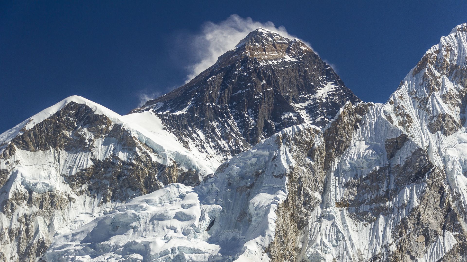 File:Close Up View of Mount Everest from Kala Patthar (5644 m) in 2023-IMG-3485.jpg