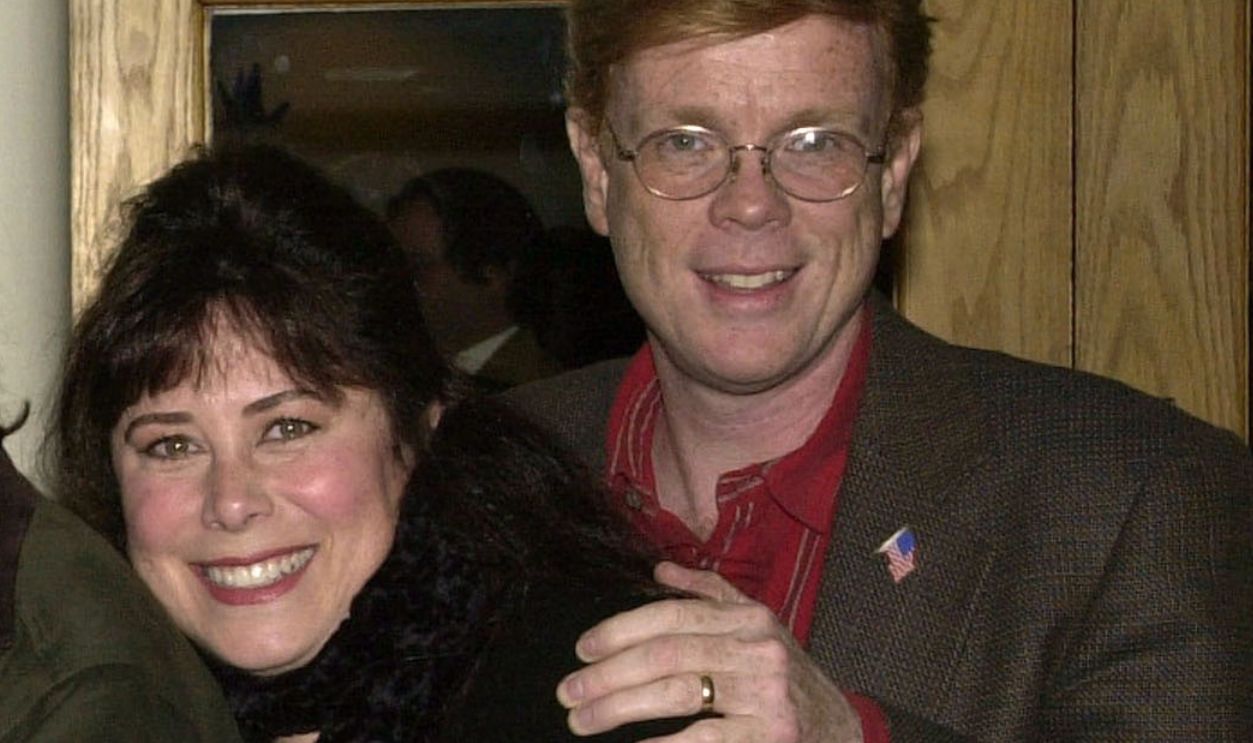 Getty Images - 95643245 - The Waltons Producer Earl Hammer Jr. & his wife, Mary Beth McDonough, Jon Walmsley & his wife.