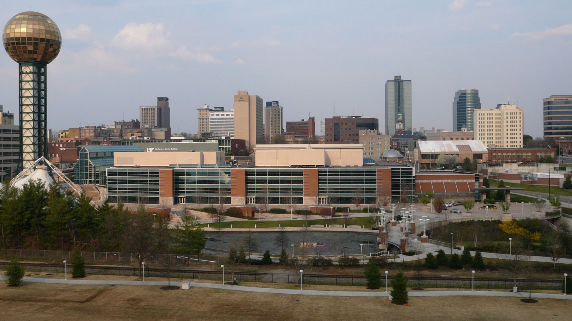 Eastward view of the skyline of downtown Knoxville, Tennessee.