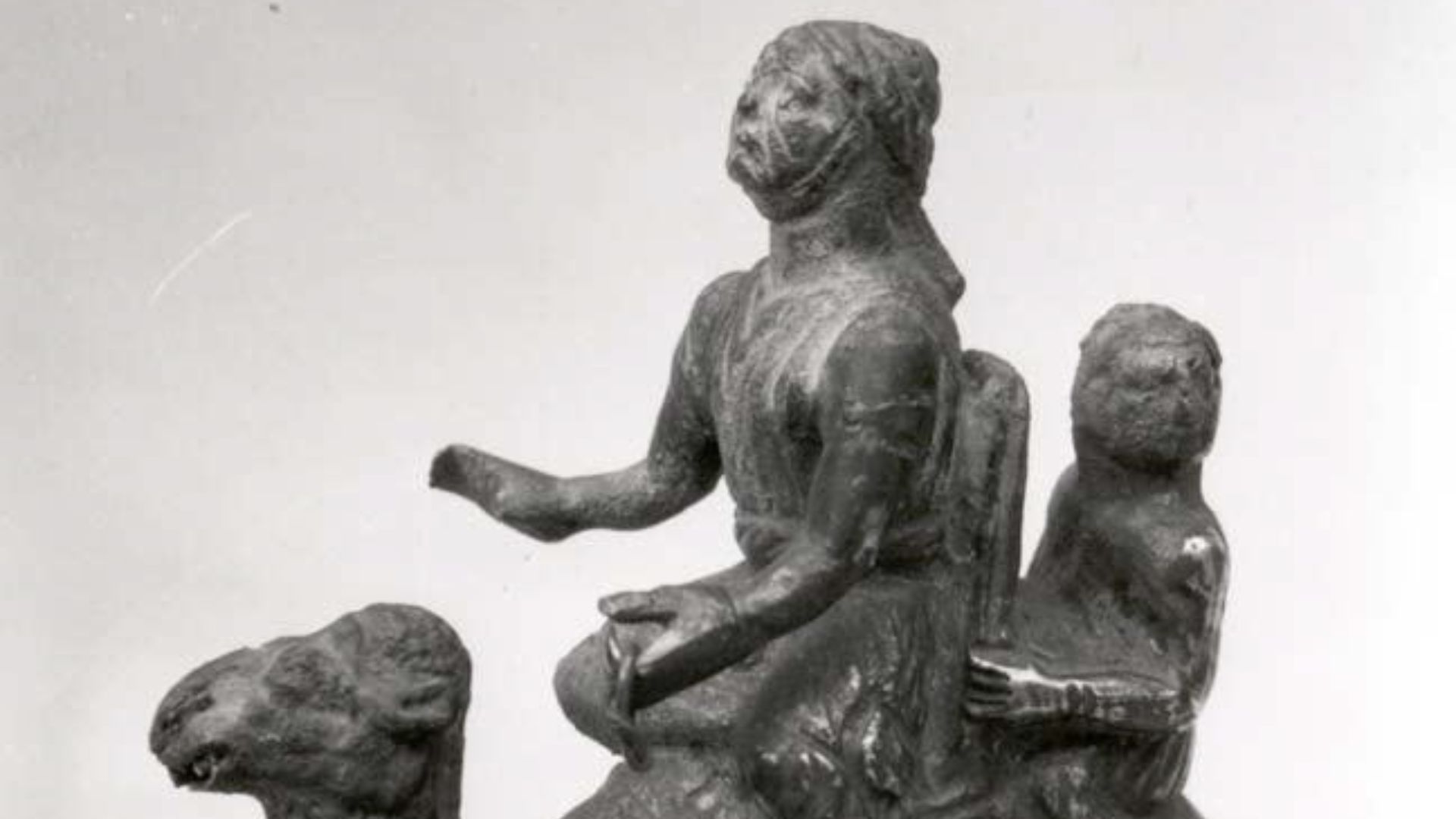 File:Camel and riders MET me31 67 2.jpg