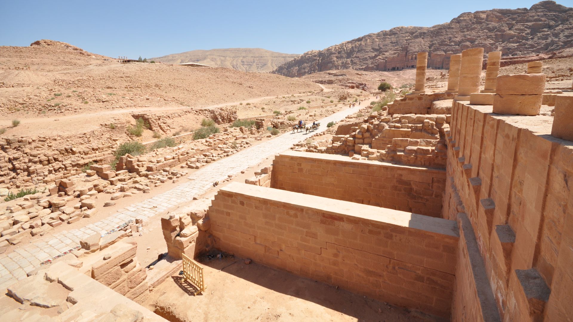 File:Ornamental Garden and Pool Complex (12294195964).jpg
