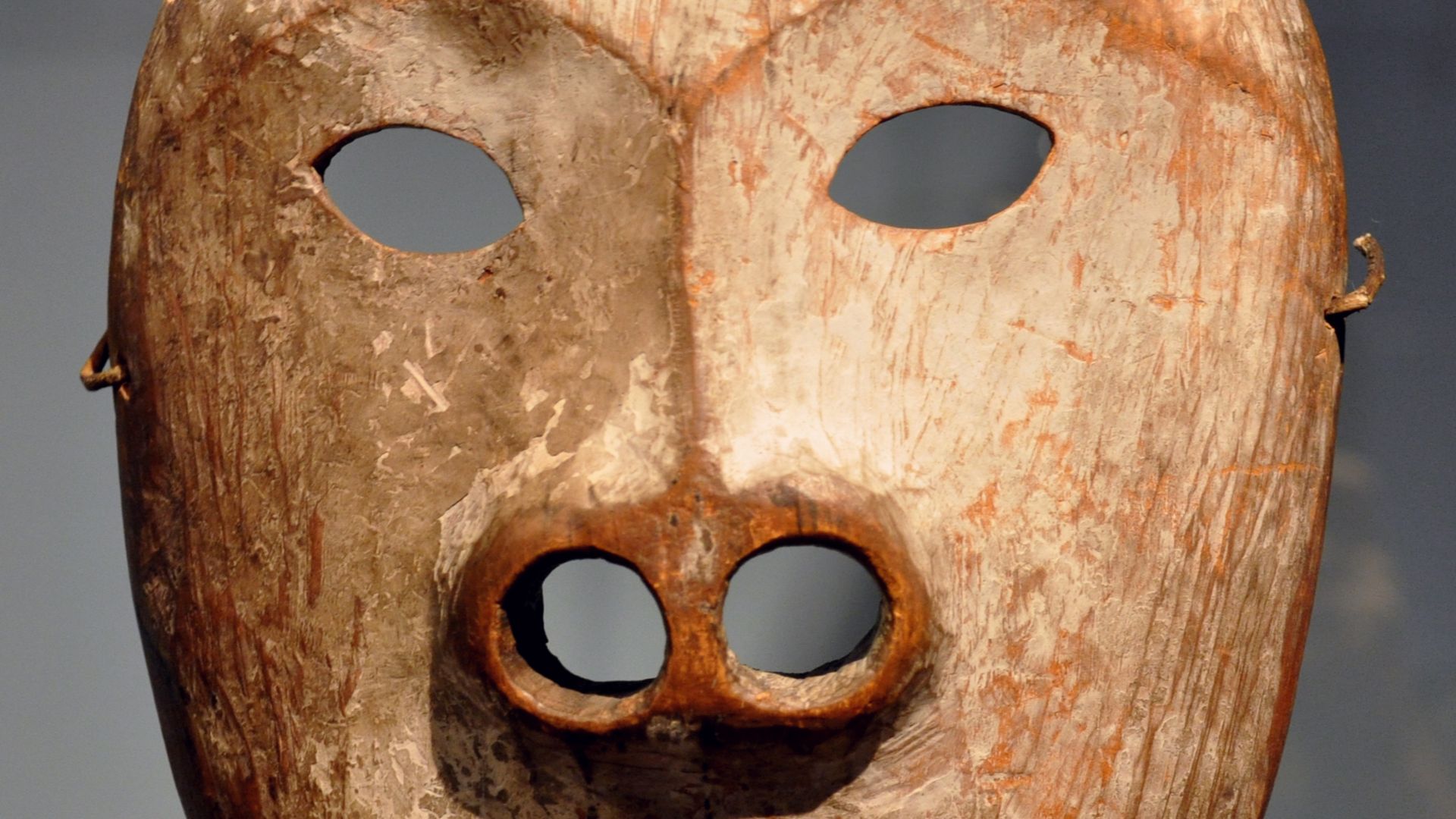Yup'ik sea lion mask, Alaska, Kuskokwim mouth; wood, painted
Museum Rietberg, Zurich; donation of Eduard von der Heydt, inv. No. RNA 1