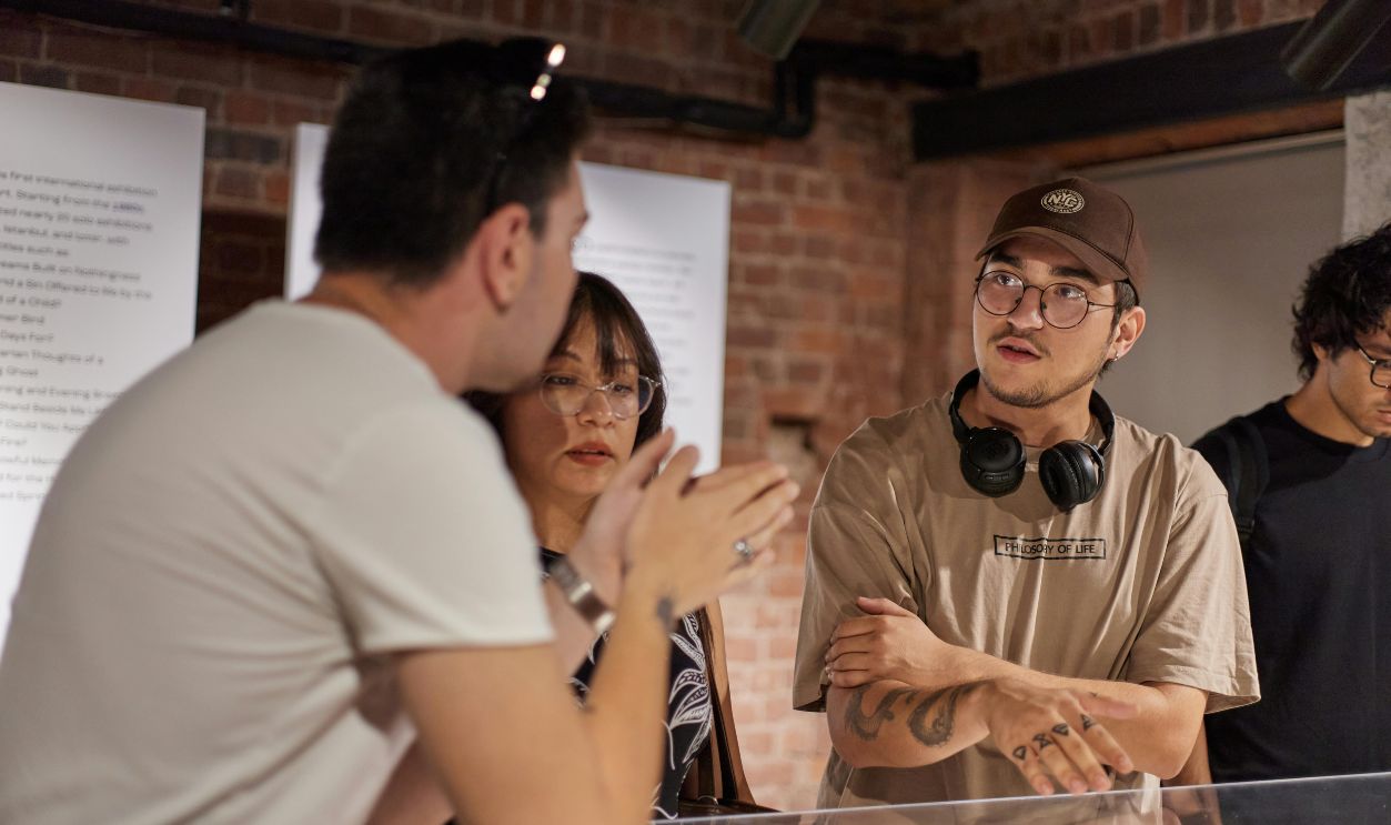 Interactive Discussion at Modern Art Gallery in Istanbul