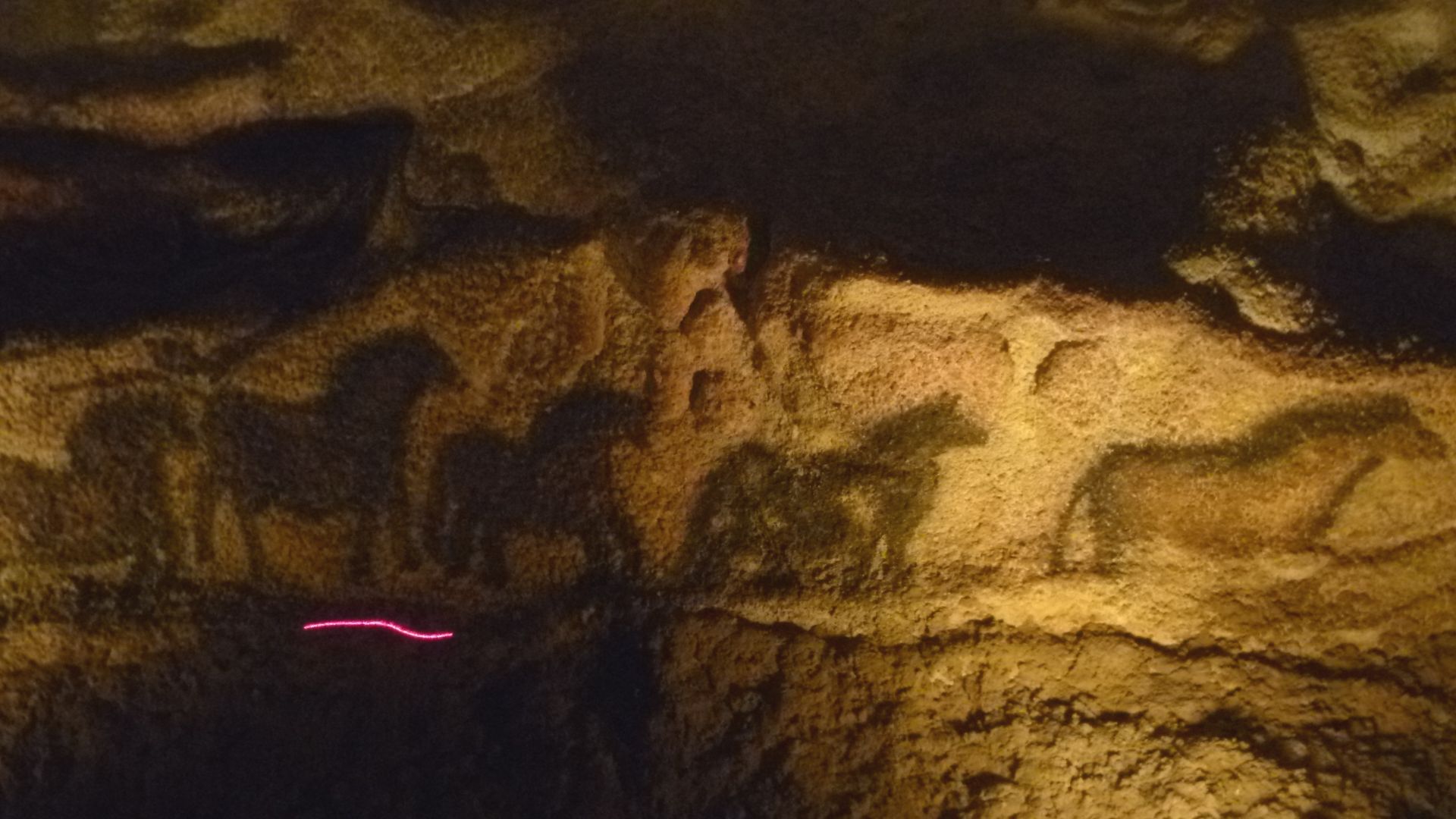 Intérieur de la grotte de Lascaux. Peinture rupestre préhistorique
