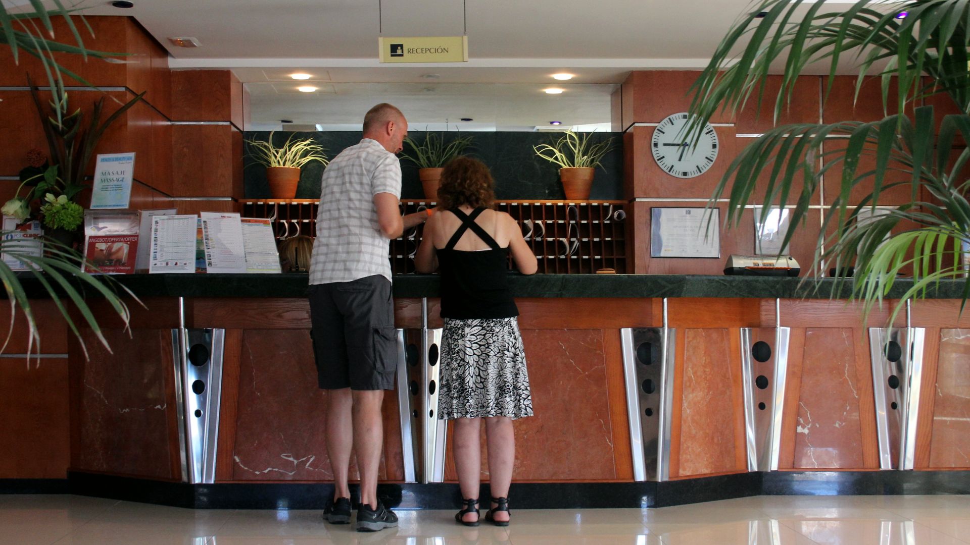 Rezeption des Hotels Ciudad Laurel in Cala Millor