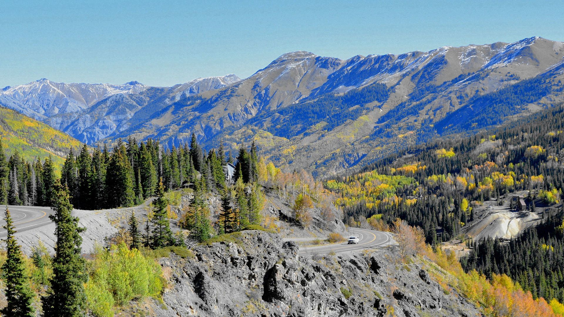 Travelling between the towns of Silverton and Ouray in Colorado you drive on Route 550 - otherwise known and