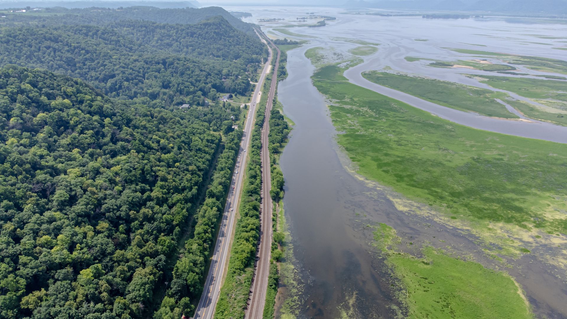 Great River Road South of La Crosse