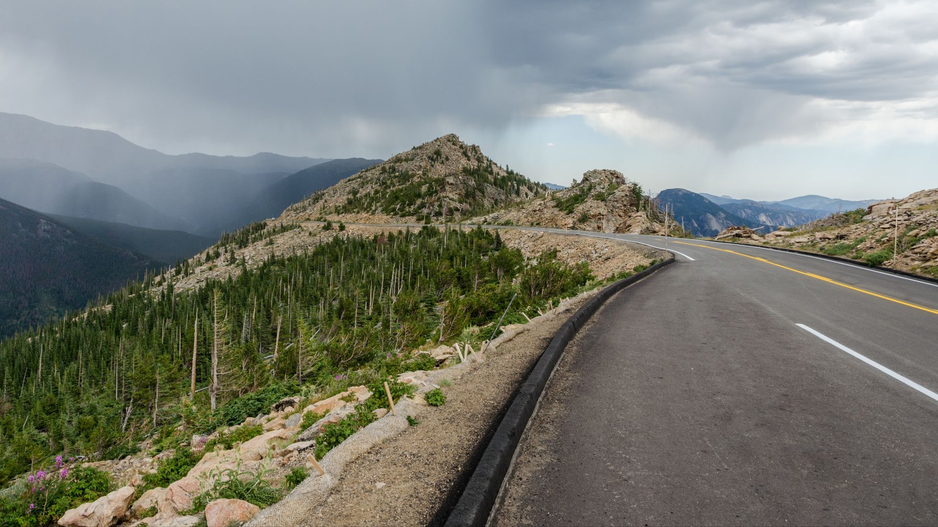 A view of the Trail Ridge Road in Rocky Mountains Natl Park, looking northeast