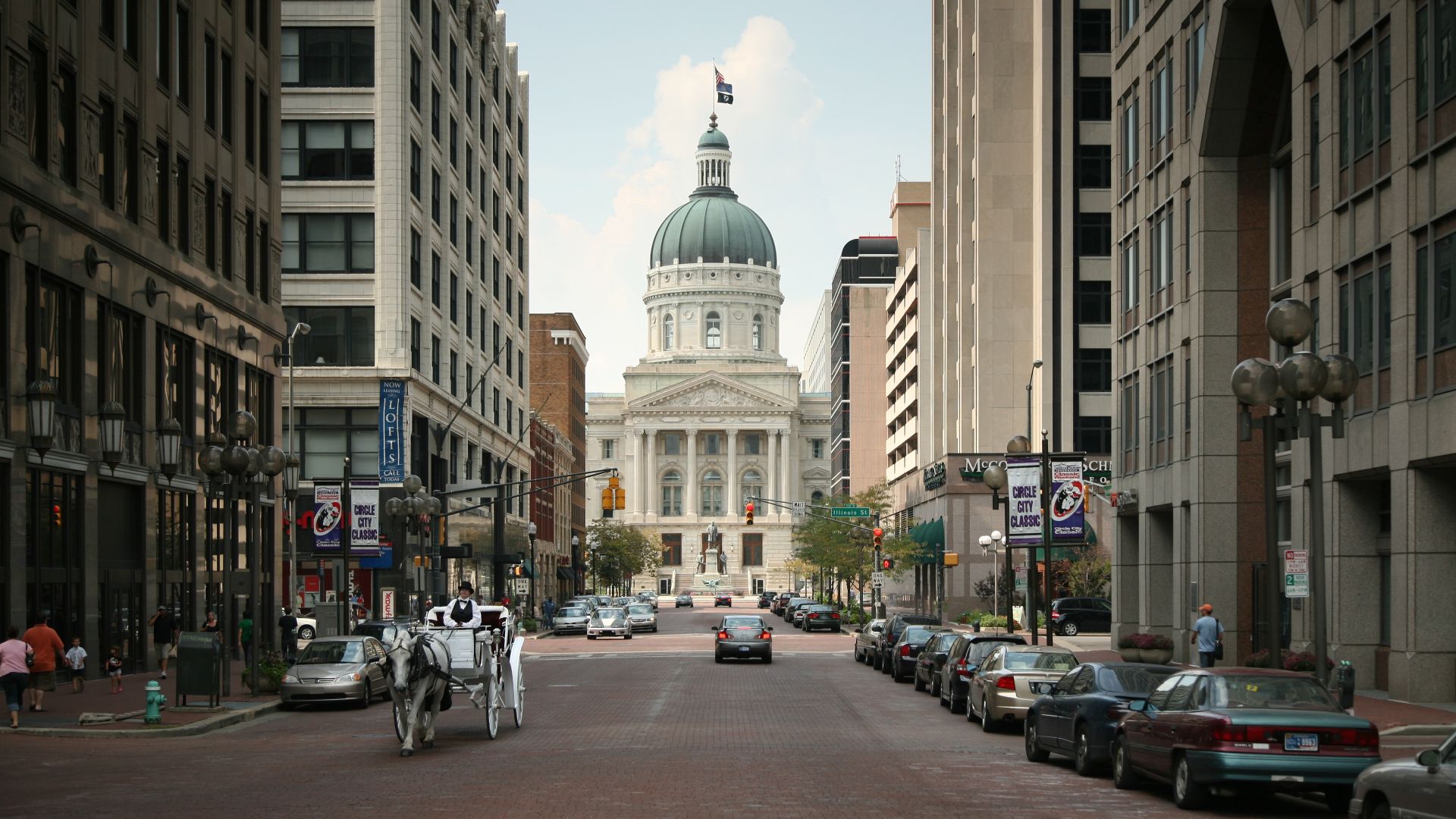 Indiana State Capitol at the end of Market St, Indianapolis