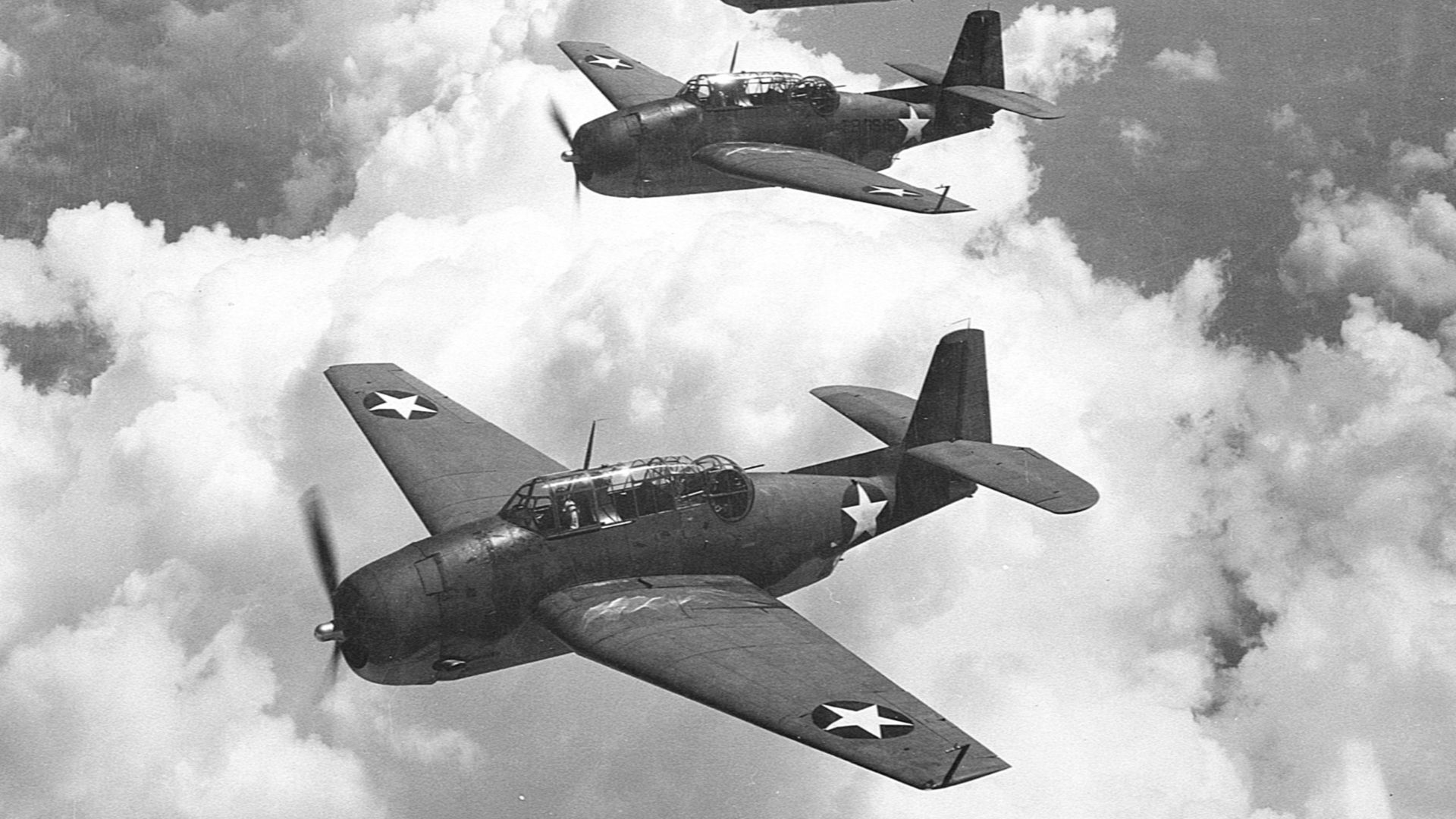 Five U.S. Navy Grumman TBF-1 Avengers from Escort Scouting Squadron 29 (VGS-29) flying in formation over Norfolk, Virginia (USA), on 1 September 1942.
VGS-29 was established on 20 May 1942. It was redesignated Composite Squadron 29 (VC-29) on 1 March 1943 and Torpedo Squadron 29 (VT-29) on 1 December 1944. The squadron was disestablished on 1 August 1945.