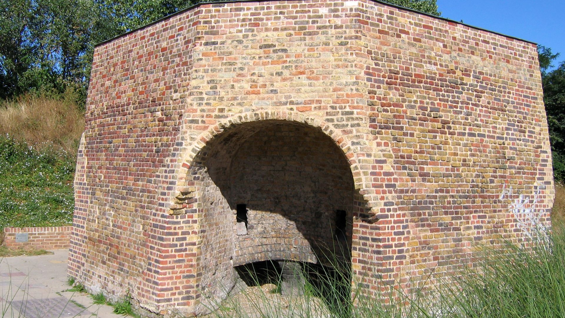 Preserved lime kiln [1], Burgess Park, Southwark, London. Taken by C Ford - July 04.