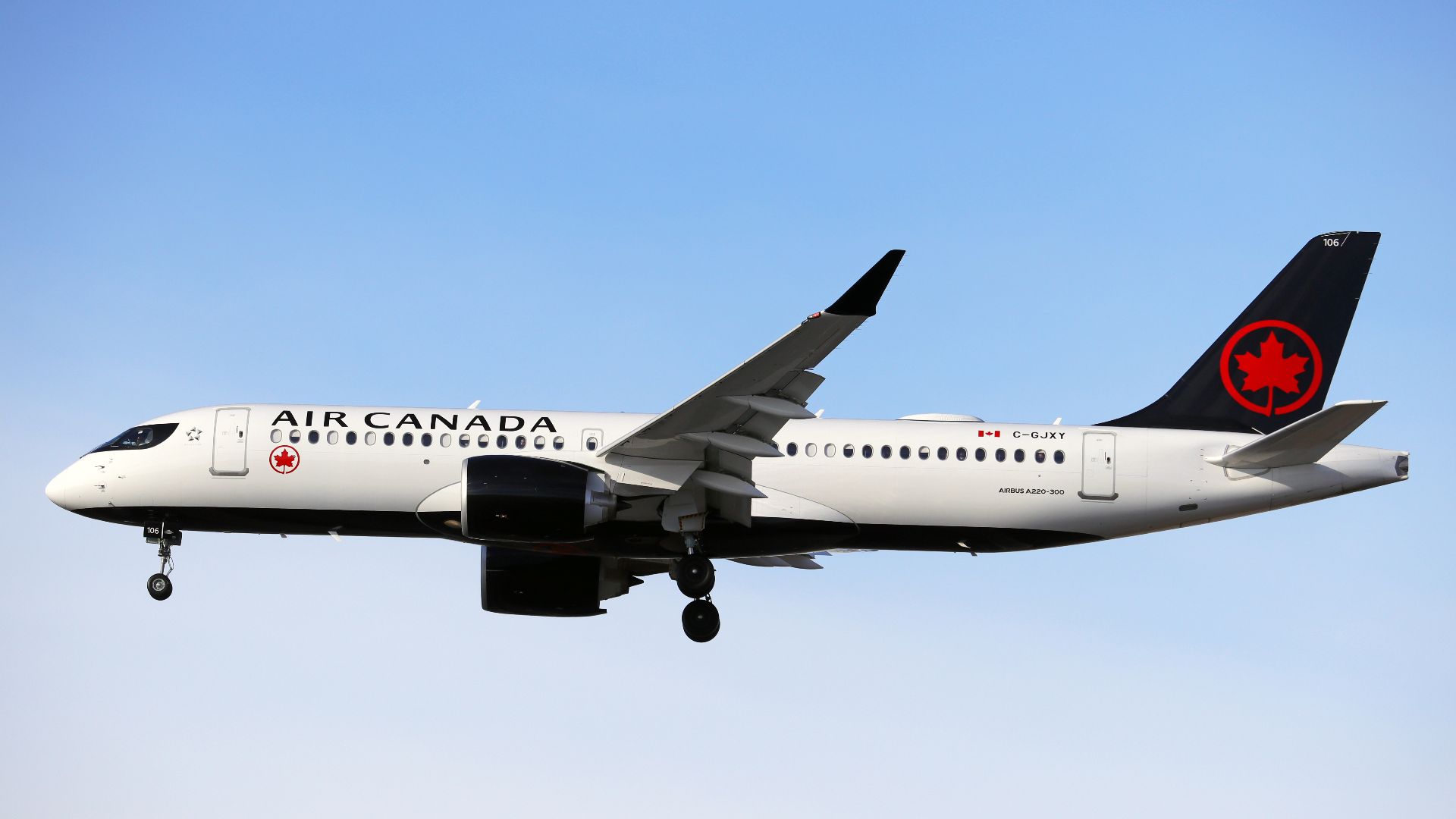 Air Canada A220-300 landing at Toronto Pearson Int'l Airport